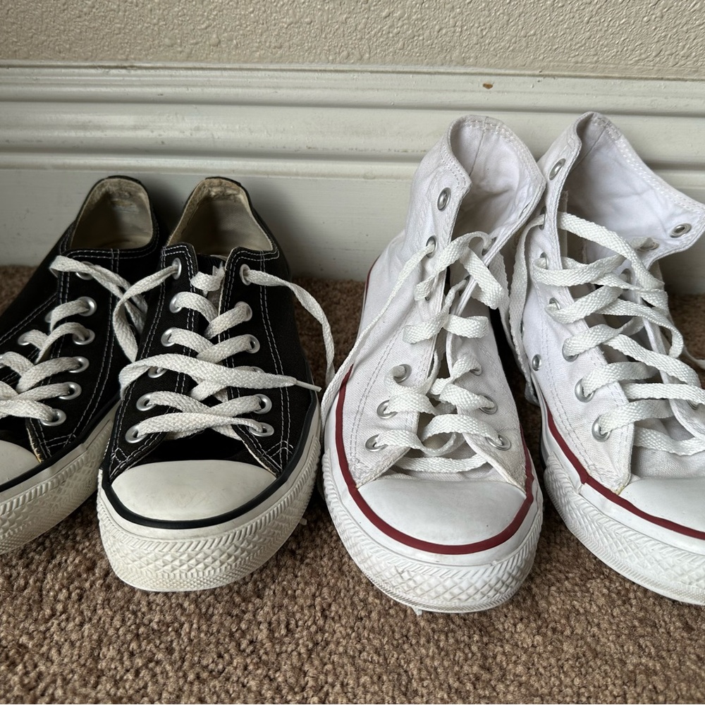 Women’s Converse Sneaker Bundle size 8